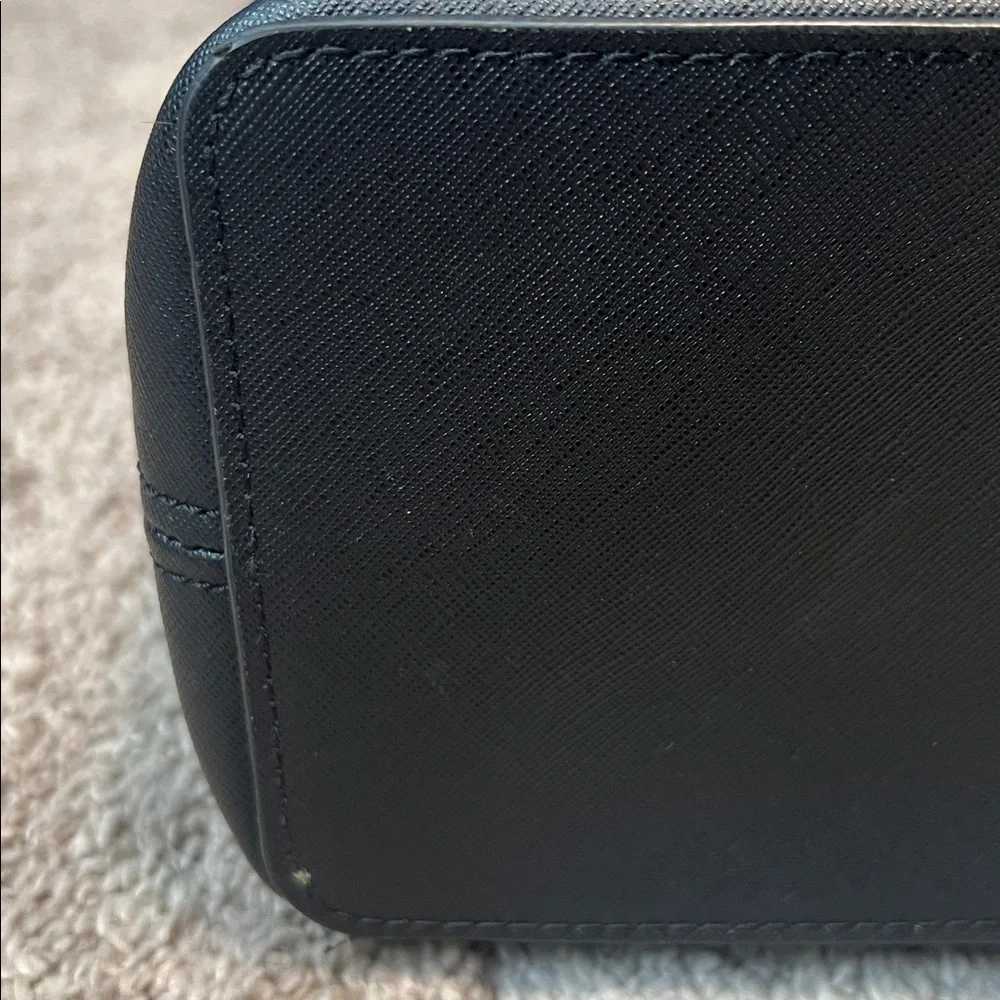 Michael Kors tote bag, black, pre-loved condition!